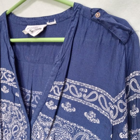 H & M LOGG Blue & White Bandana Print Tunic Top LG - Picture 8 of 10